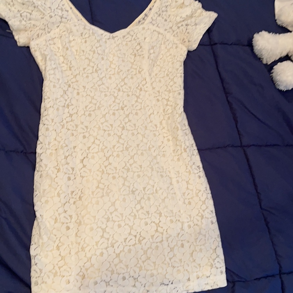 Guess cream white dress- floral design straight